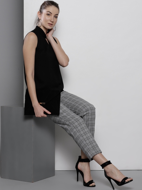 

DOROTHY PERKINS Women Grey & Black Tapered Fit Checked Regular Trousers