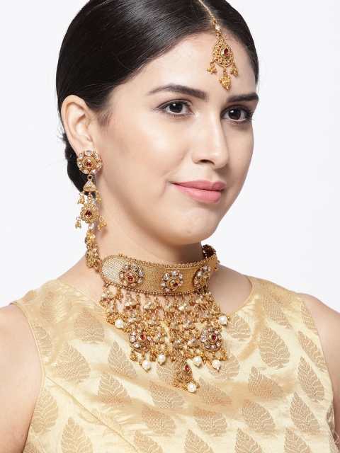 

JEWERA Gold-Toned & Red Kundan Jewellery Set