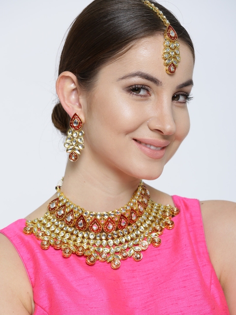 

JEWERA Gold-Toned & Red Kundan-Studded Choker Jewellery Set