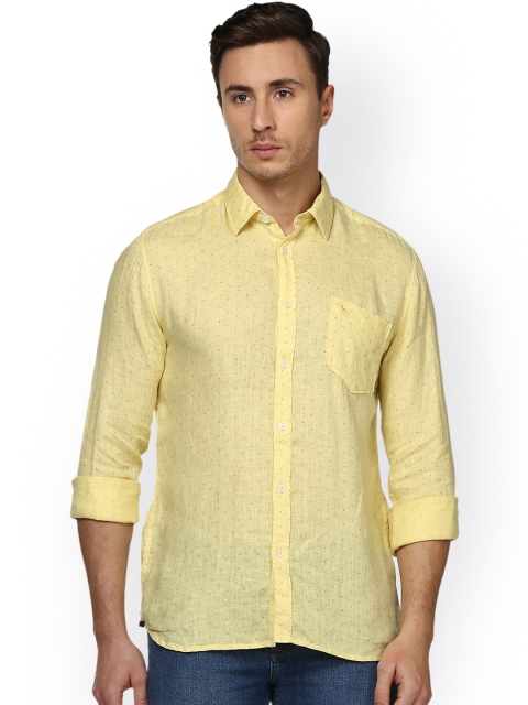 

Parx Men Yellow Slim Fit Printed Casual Linen Shirt