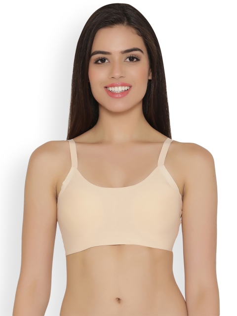 

Clovia Padded Non-Wired Seamless Laser Cut Sports Bra, Nude