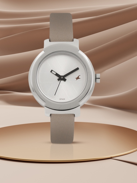 

Fastrack Women Silver-Toned Analogue Watch NK6143SL02