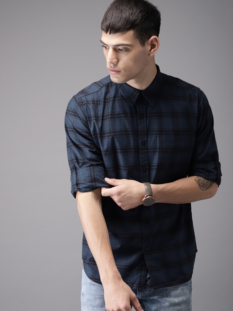 

HERE&NOW Men Navy Blue & Black Regular Fit Checked Casual Shirt