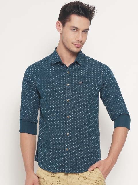 

The Indian Garage Co Men Green Classic Slim Fit Printed Casual Shirt