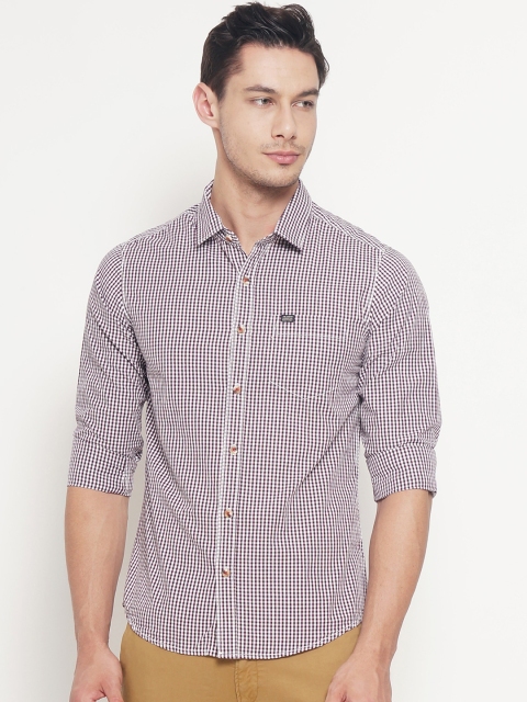

The Indian Garage Co Men Brown & White Slim Fit Checked Casual Shirt