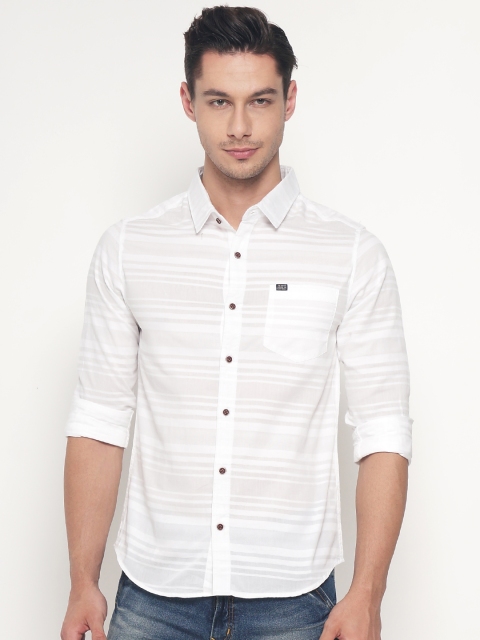 

The Indian Garage Co Men White Classic Slim Fit Striped Casual Shirt