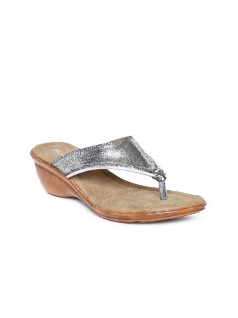 

Inc 5 Women Silver-Toned Solid Comfort Sandals