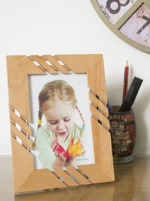 

Art street Brown Textured Photo Frame