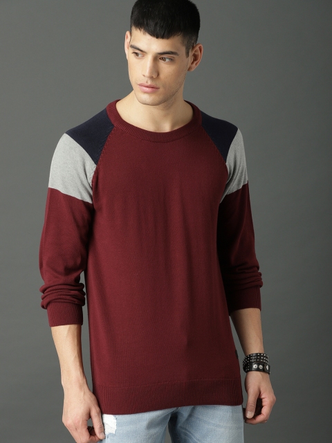 

Roadster Men Burgundy Solid Pullover