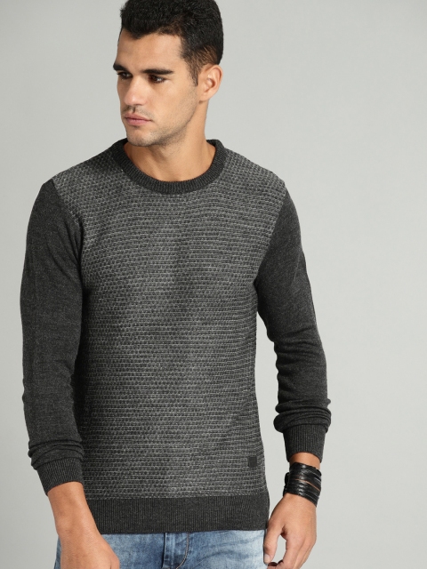 

Roadster Men Grey Solid Pullover