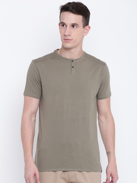 

Blackberrys Men Olive Green Solid Henley Neck T-shirt