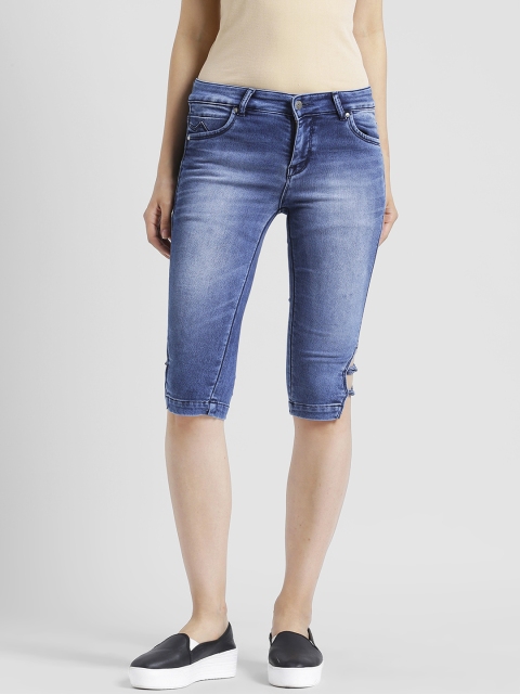 

Devis Blue Washed Denim Capris