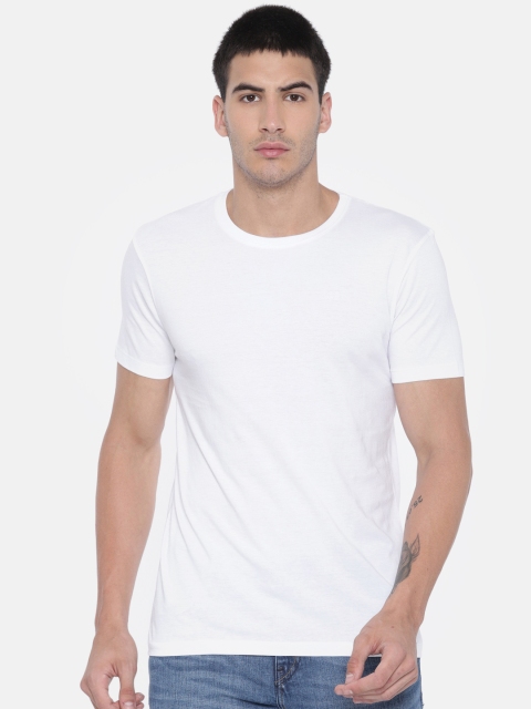 

Lee Men White Solid Round Neck T-shirt