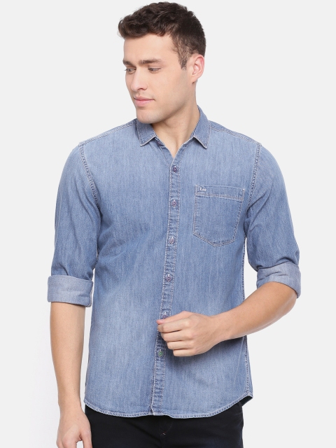 

Lee Men Blue Slim Fit Solid Casual Shirt