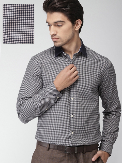

INVICTUS Men Navy Blue & Off-White Slim Fit Checked Formal Shirt