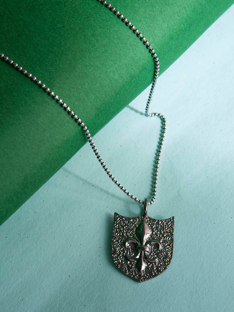 

Dare by Voylla Men Silver-Toned Pendant With Chain