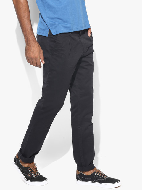 

Calvin Klein Jeans Men Black Regular Fit Solid Cargos