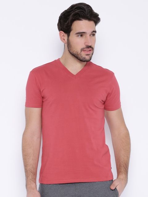 

Hanes Men Red T-shirt