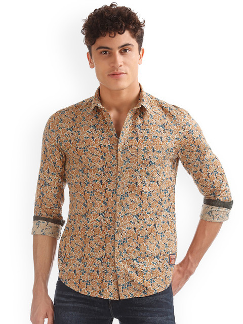 

Ed Hardy Men Beige & Blue Slim Fit Printed Casual Shirt
