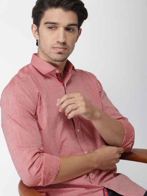 

INVICTUS Men Red Slim Fit Solid Casual Shirt