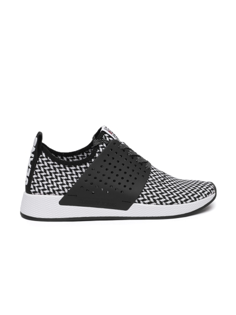 

Tommy Hilfiger Men White & Black Check Knit Sneakers