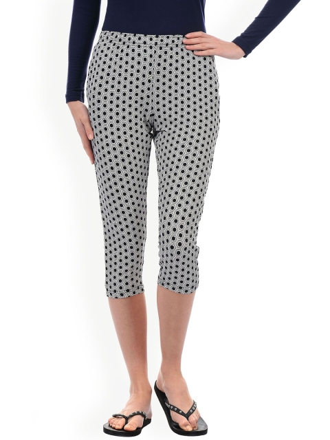

Sweet Dreams Women White & Black Printed Regular Fit Capris