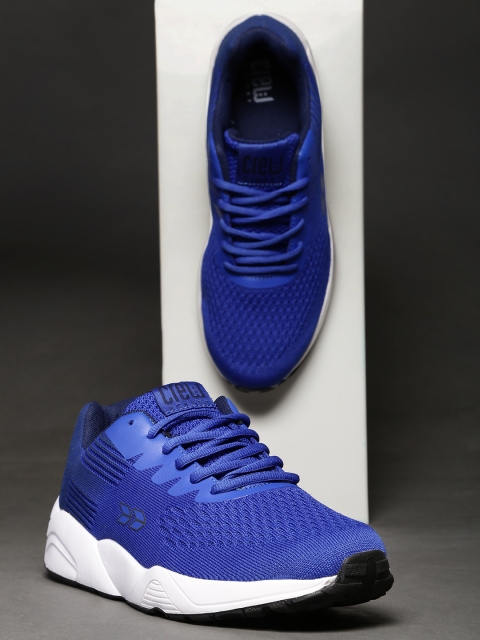 

Crew STREET Men Blue Running Shoes