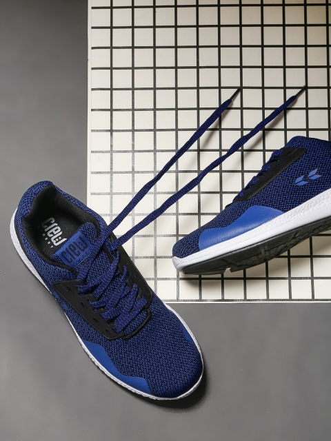 

Crew STREET Men Blue Running Shoes