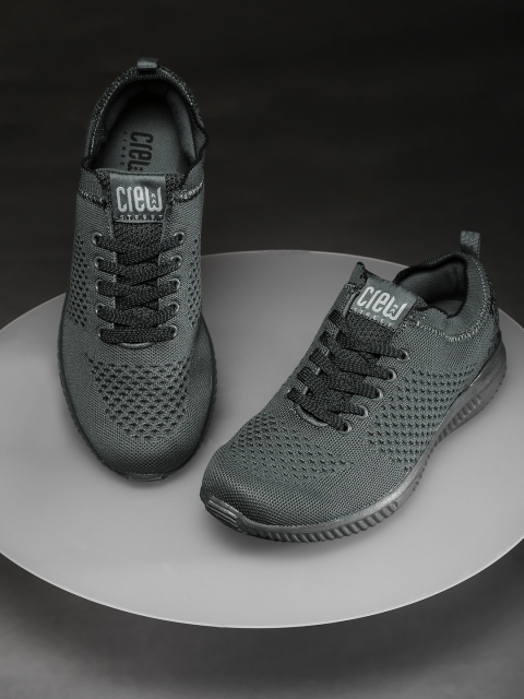 

Crew STREET Men Grey Running Shoes