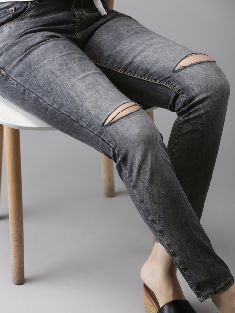 

HERE&NOW Women Grey Skinny Fit Mid-Rise Cropped Slash Knee Stretchable Jeans