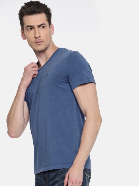 

AMERICAN EAGLE OUTFITTERS Men Blue Solid V-Neck T-shirt