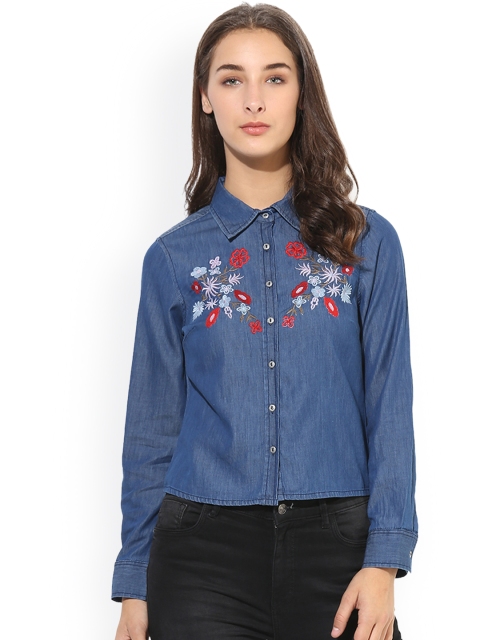 

Heather Hues Women Blue Comfort Regular Fit Self Design Casual Shirt