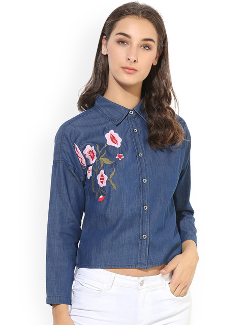 

Heather Hues Women Blue Comfort Regular Fit Self Design Casual Shirt