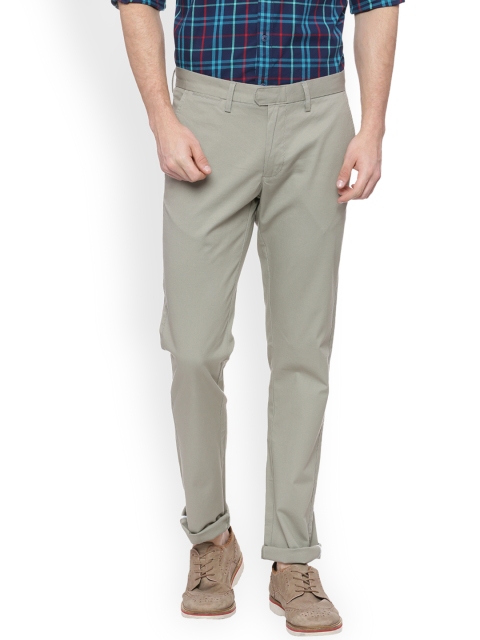 

Basics Men Green Tapered Fit Solid Stretchable Chinos