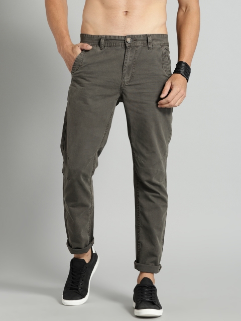 

Roadster Men Grey Solid Chinos