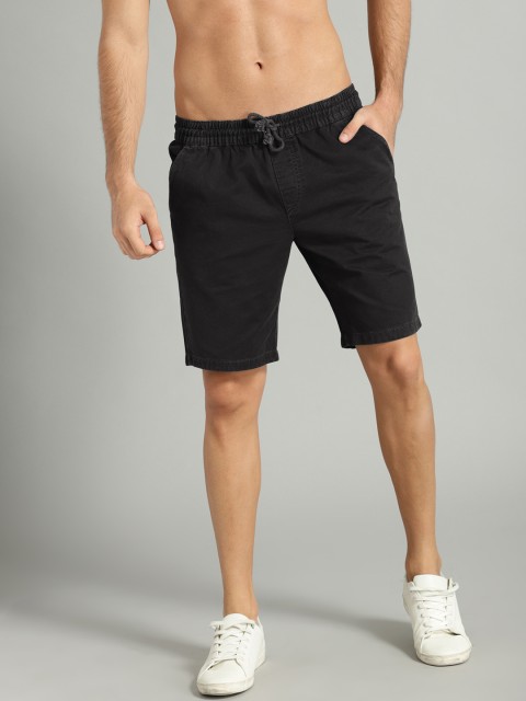 

Roadster Men Black Solid Regular Fit Chino Shorts
