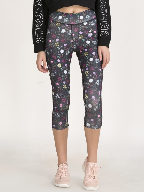 

Zelocity Women Black & Pink Printed Slim Fit Capris