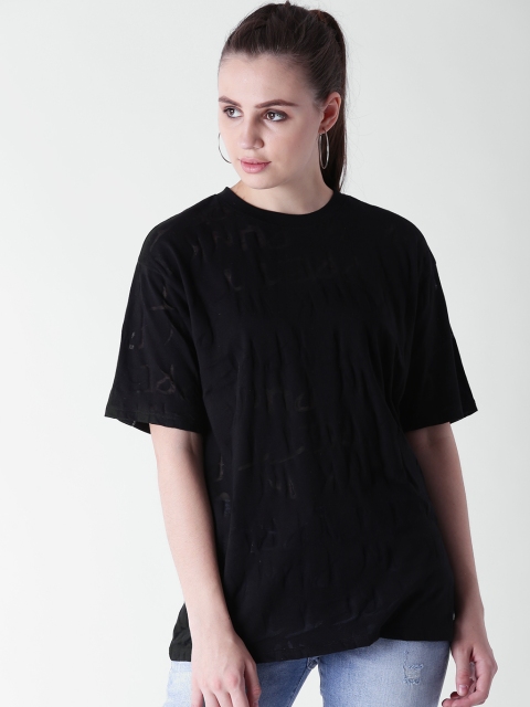 

FOREVER 21 Women Black Self Design Round Neck T-shirt