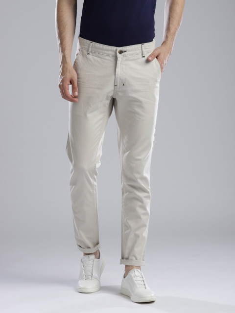 

Hubberholme Men Beige Tapered Fit Solid Regular Trousers