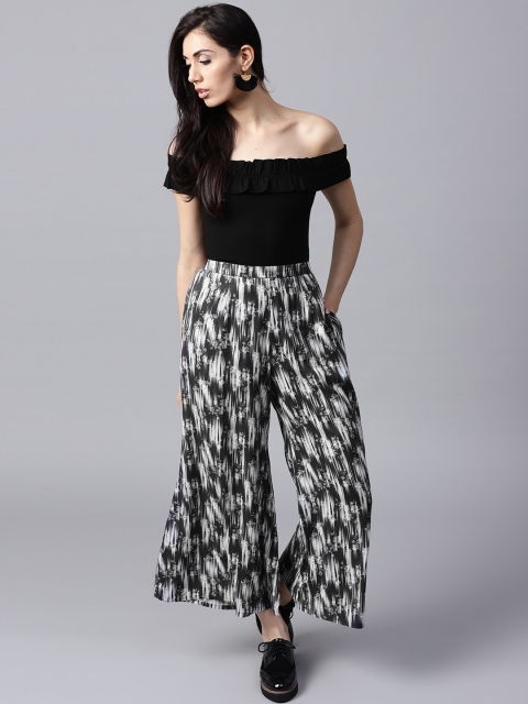 

GERUA Women Charcoal Grey & White Printed Wide Leg Palazzos