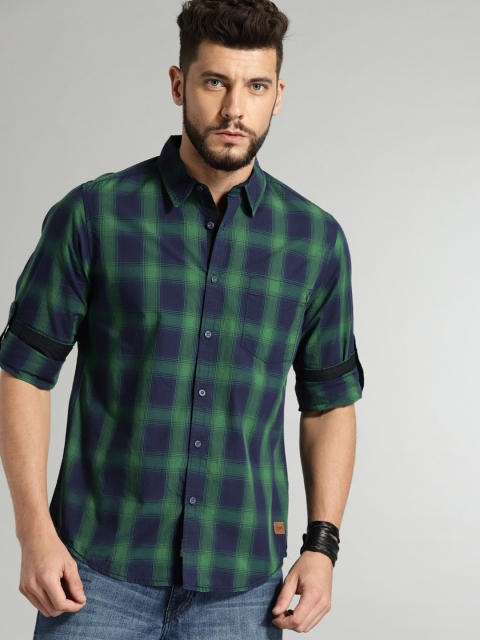 

Roadster Men Navy Blue & Green Regular Fit Checked Casual Shirt