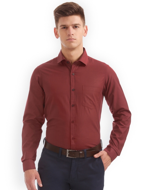 

Excalibur Men Maroon Slim Fit Solid Formal Shirt