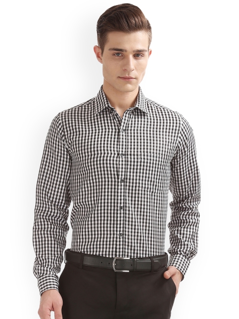 

Excalibur Men Black & Off-White Slim Fit Checked Formal Shirt