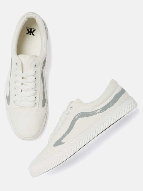 

Kook N Keech Men Off-White Printed Sneakers