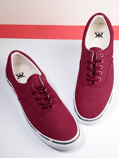 

Kook N Keech Men Maroon Sneakers