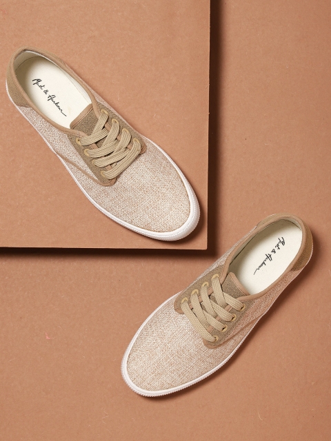 

Mast & Harbour Men Beige Sneakers