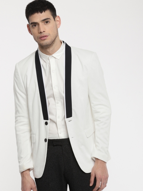 

INVICTUS Men White Solid Slim Fit Single-Breasted Blazer