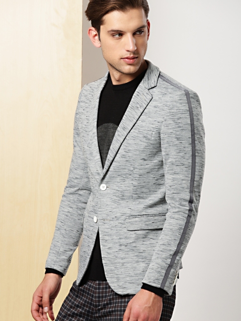 

INVICTUS Men Grey Solid Slim Fit Single-Breasted Casual Blazer