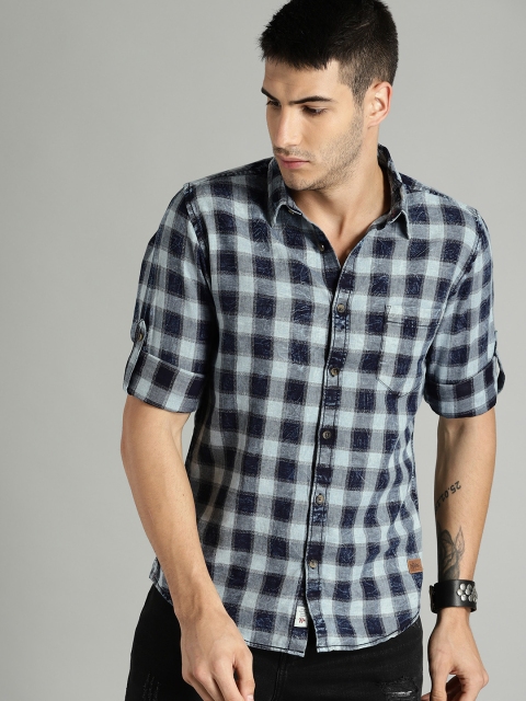 

Roadster Men Blue Regular Fit Checked Casual Shirt