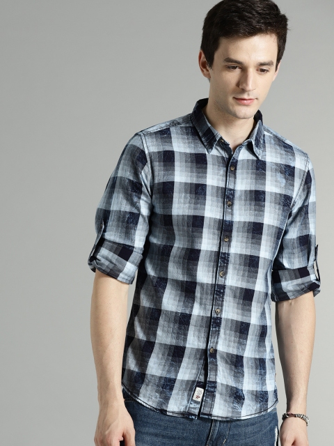 

Roadster Men Blue Regular Fit Checked Casual Shirt